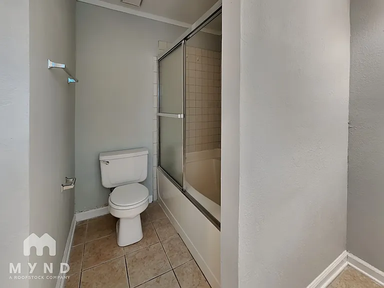 160 Thomas Crossing Dr — Photo 18