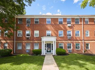 13825 Cedar Rd APT 102H, South Euclid, OH 44118