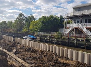 5 Dewey St W, East Rockaway, NY 11518