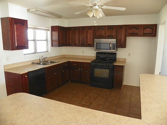 4th image of 1107 E 49th St