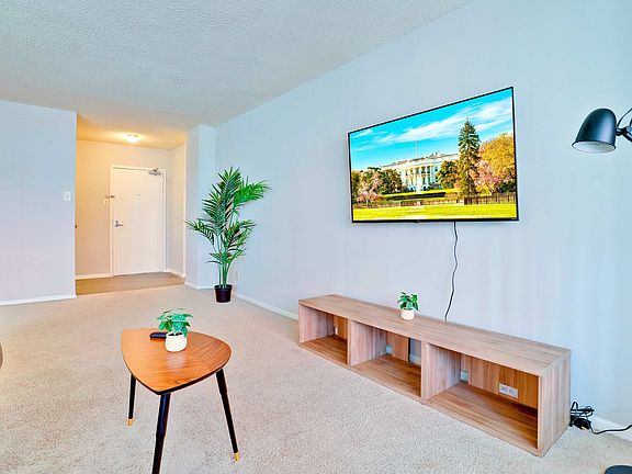 2nd image of 2111 Richmond Highway Arlington Ville 22202 #2-ID1022370P