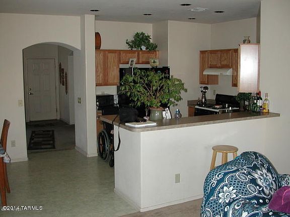 5th image of 353 E Calle Trona