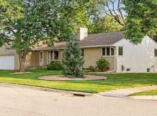 215 8th St S, South Saint Paul, MN 55075