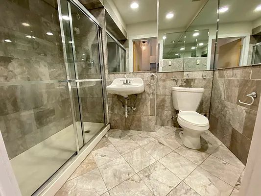 Rented by City Connections Realty | media 9