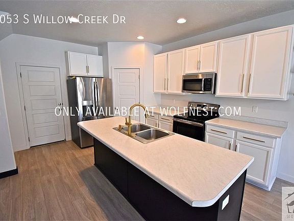 5th image of 3053 S Willow Creek Dr