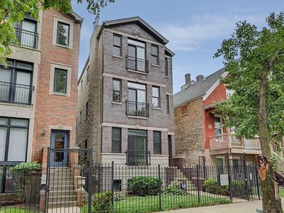 2739 W Thomas St APT 2, Chicago, IL, 60622