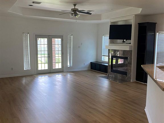 5th image of 3131 Sun Terrace Ln
