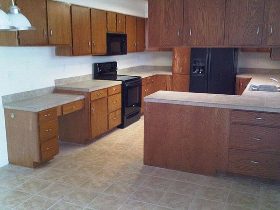 Very open newly remodeled kitchen
