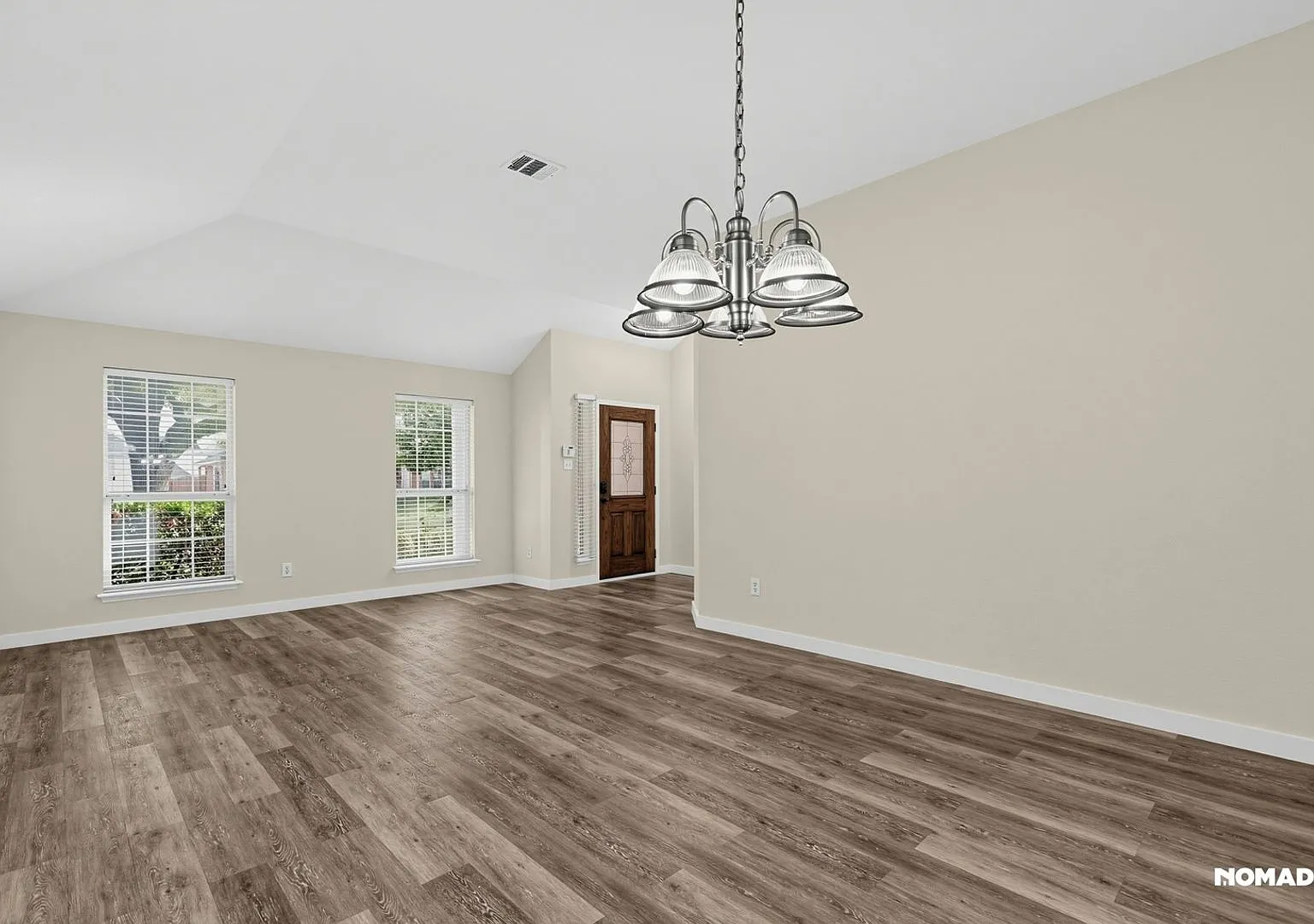 Charming 3BR House in Arlington — Photo 3