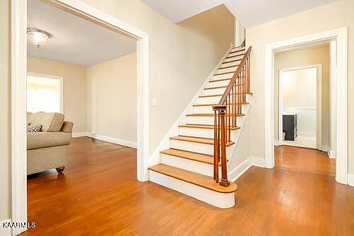5th image of 1506 Russell Ave