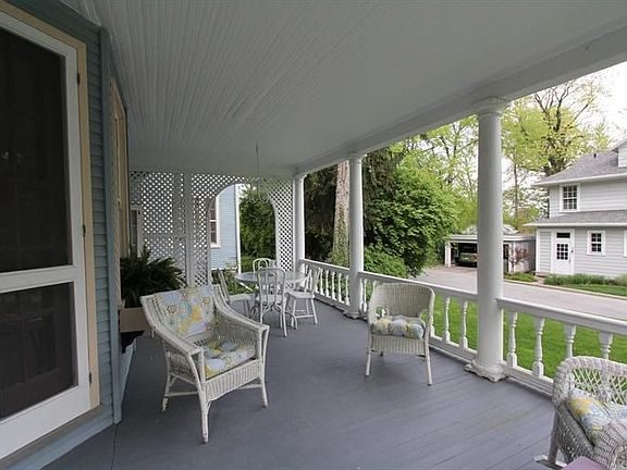 4th image of 703 Oakwood Ave