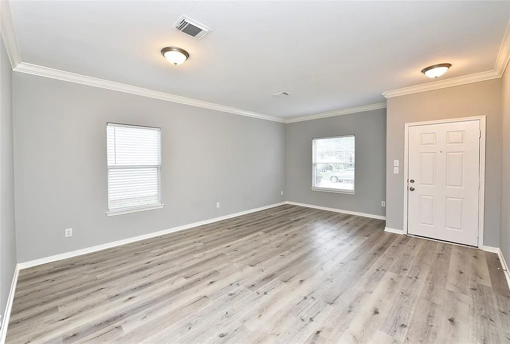 4 bed, 3.5 bath, 3108 sqft, $2,250 — Photo 4