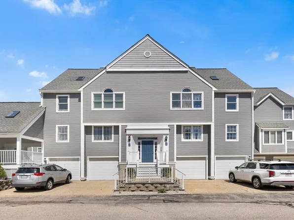 700 Shore Dr #7-703, Fall River, MA 02721