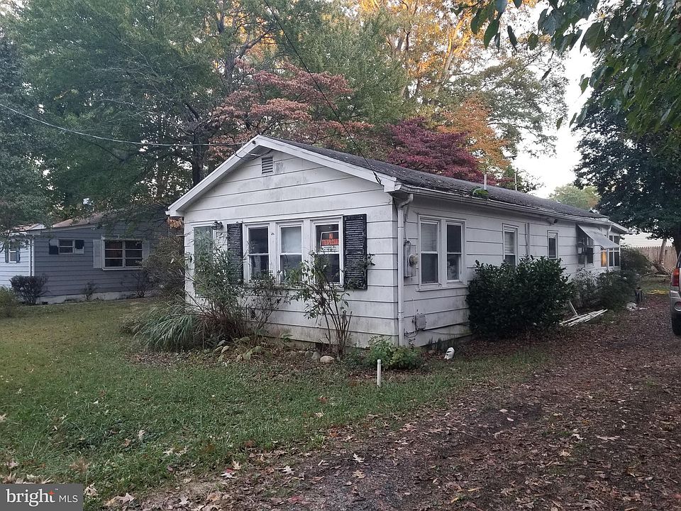 2nd image of 128 6th St
