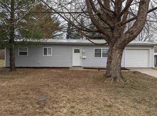 112 Maxton Dr, Butler, IN 46721