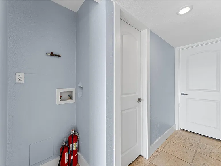 8118 Albacore Dr #7 — Photo 15