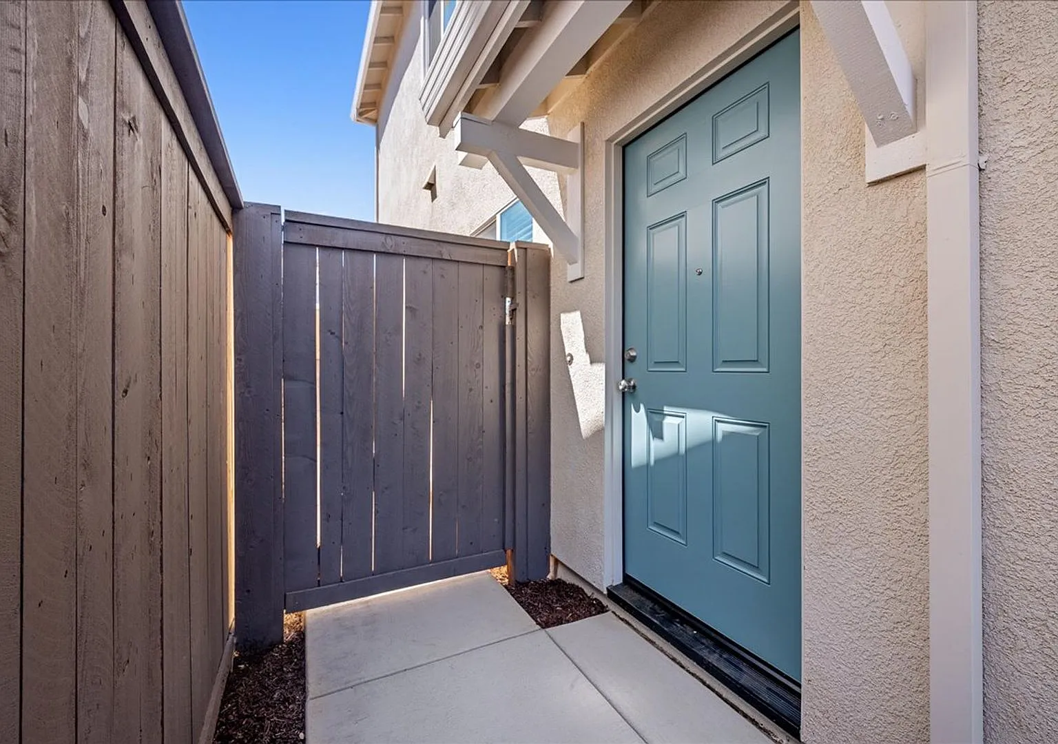 3685 Vestland Ct — Photo 1