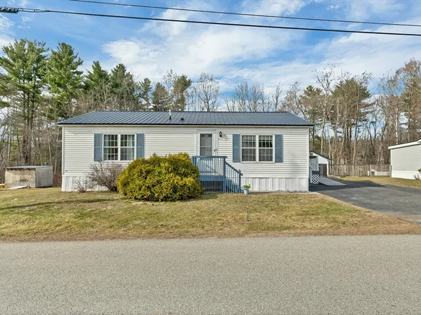 11 A St, Seabrook, NH 03874