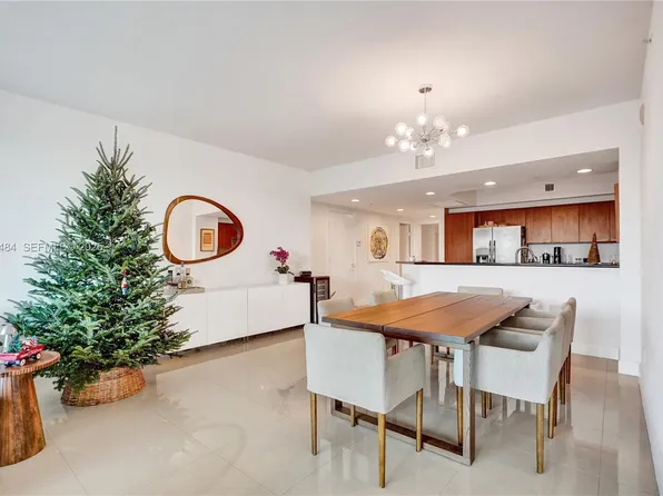 14951 Royal Oaks Ln APT 401, North Miami, FL 33181