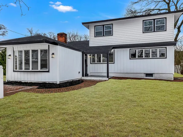 217 Broadway, Massapequa Park, NY 11762