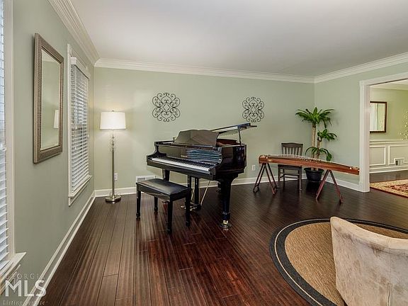 5th image of 3933 Glen Meadow Dr