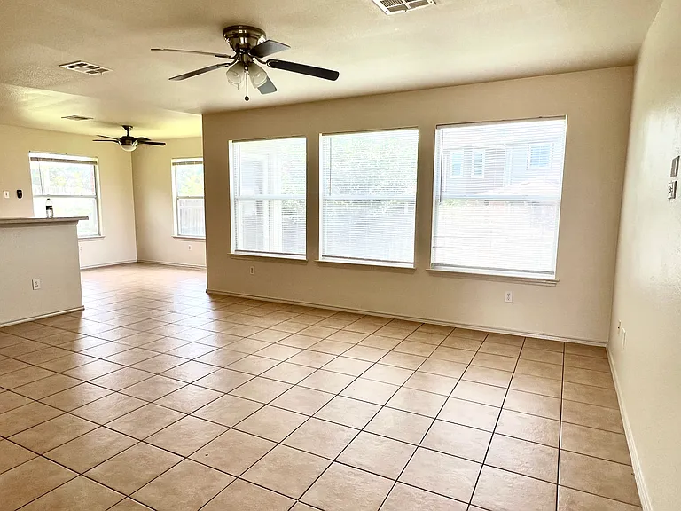 12913 Thomas Jefferson St — Photo 13