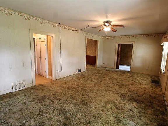 5th image of 224 W 15th Ave