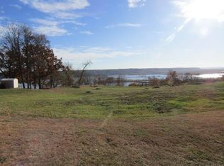 137 Royal Oaks Ct, Guttenberg, IA 52052