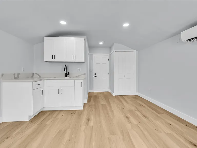 116 N Cornell Ave — Photo 5