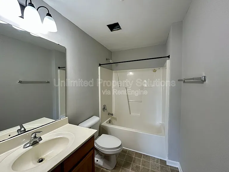 370 S Kerr Ave #106 — Photo 14