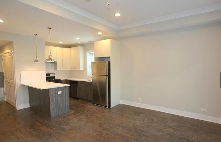 1st image of 2616 N Rockwell St #1