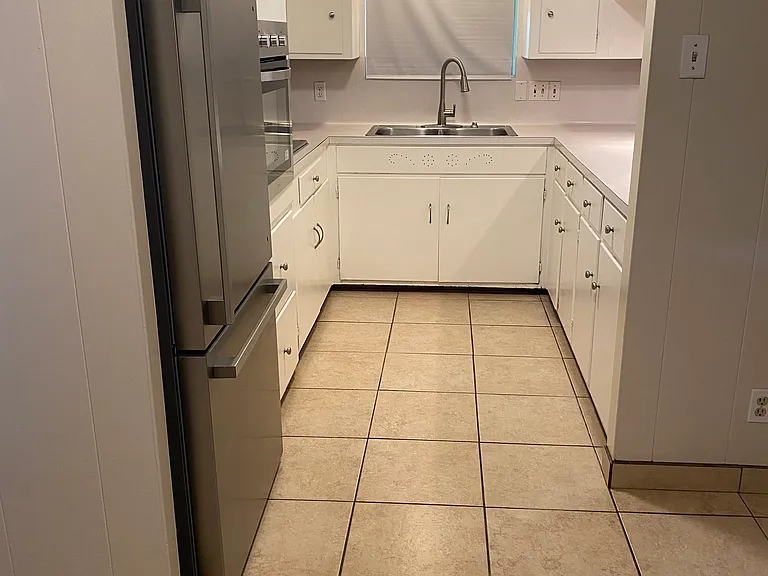 1310 Meadowlane Dr — Photo 7