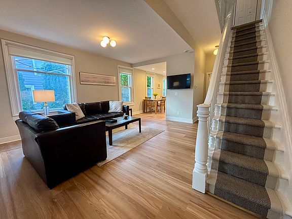 2nd image of 248 Nelson Ave #1/2