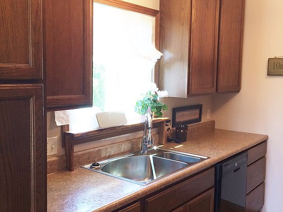 Plenty of counter space 
