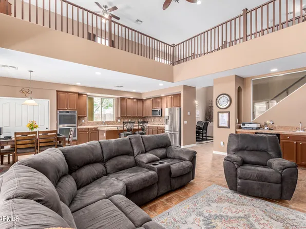 7725 W SOUTHGATE Avenue, Phoenix, AZ 85043