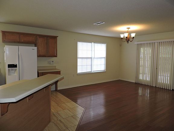 4th image of 1453 Sturbridge Pl