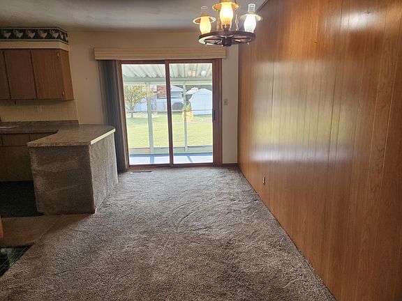 3rd image of 866 Fruin Ave