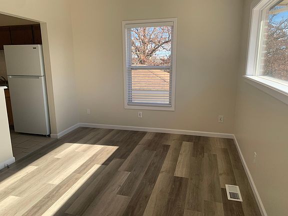 2nd image of 810 Jefferson St #810