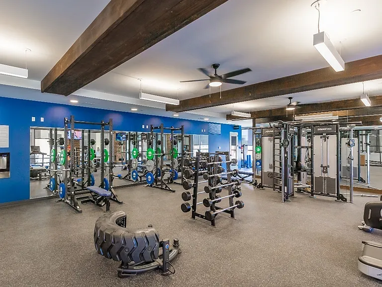 24/7 Fitness Center