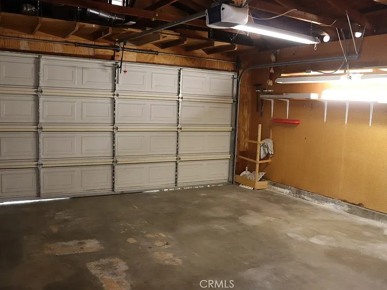 18616 Lassen St — Photo 34