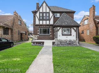 8555 Sorrento St, Detroit, MI 48228