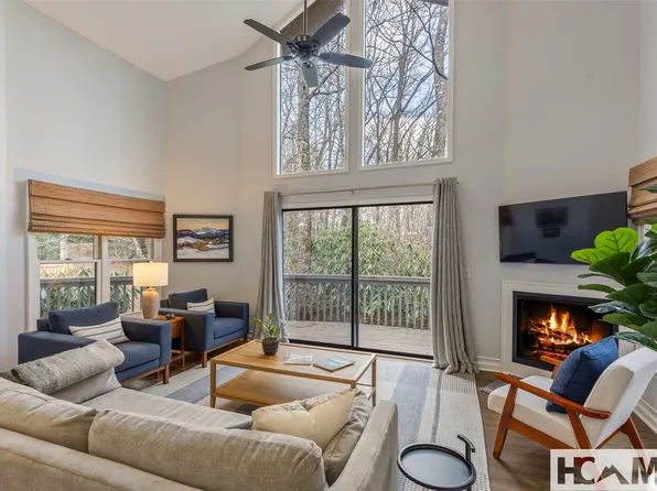 19-A Whiteside Mountain Rd, Highlands, NC 28741