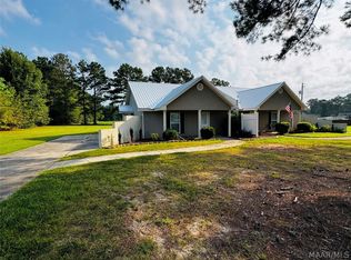 605 Blackberry Rd, Deatsville, AL 36022