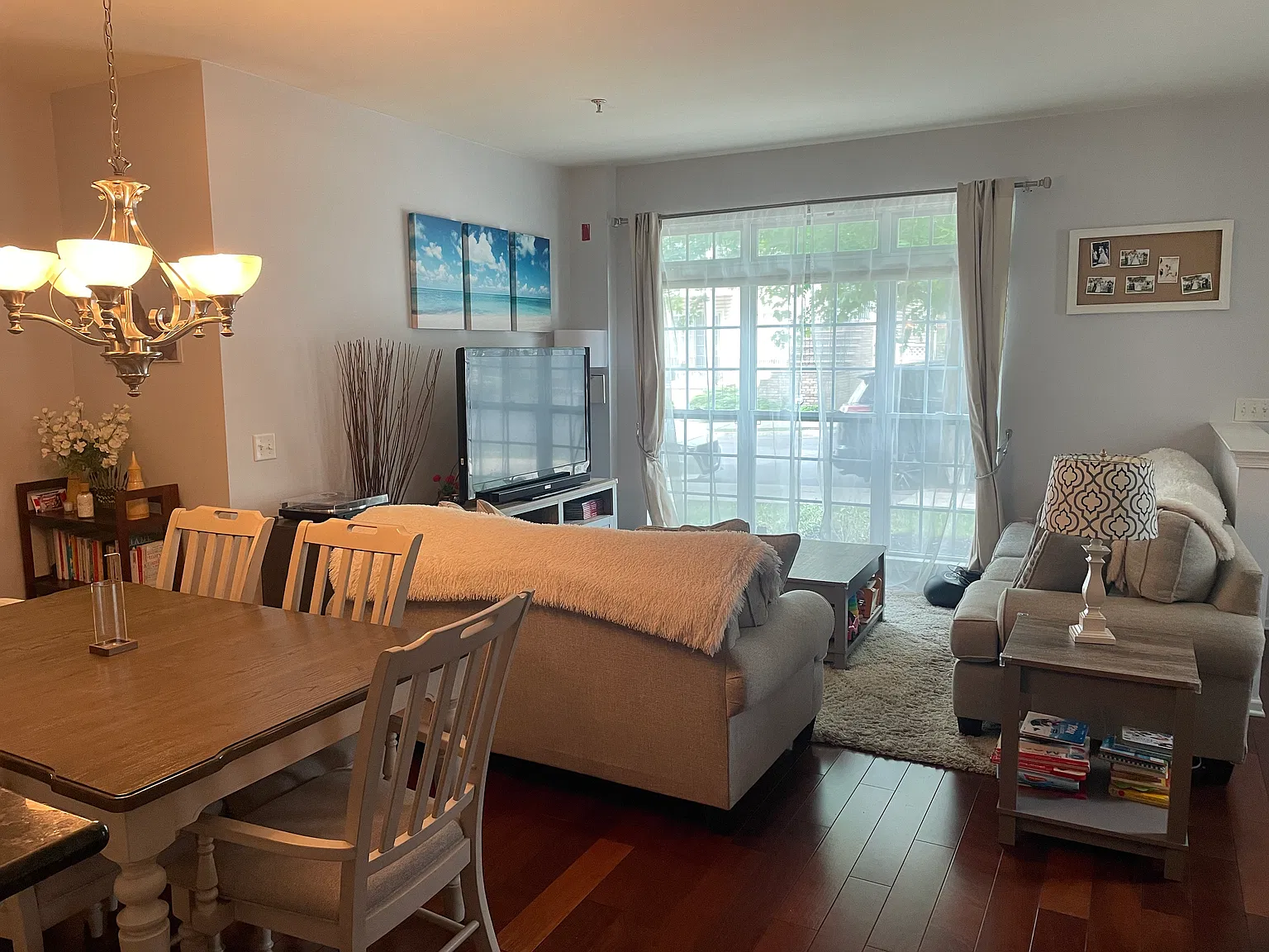2 bed, 1294 sqft, $3,100 — Photo 1