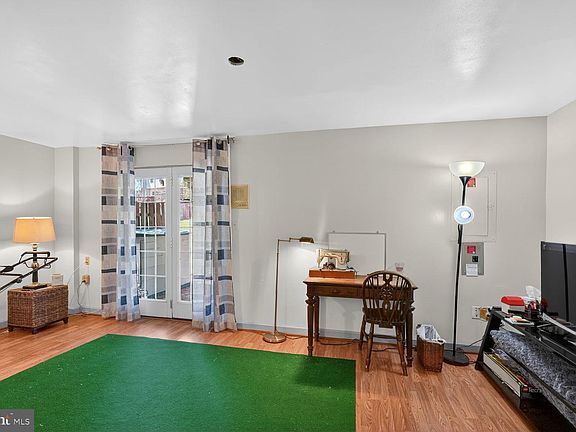4th image of 11436 Applegrath Way
