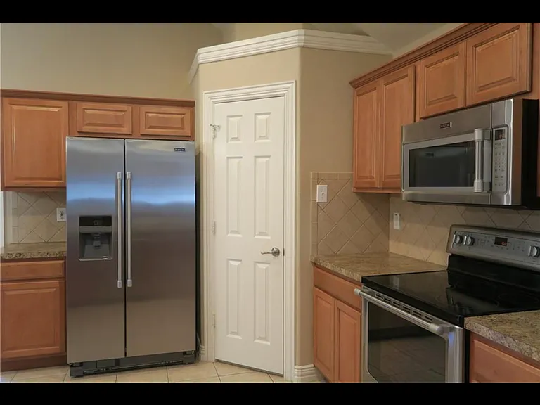 3845 Cedar Falls Dr — Photo 9