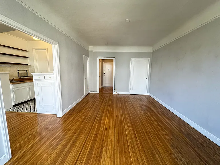 1755 Franklin St — Photo 12