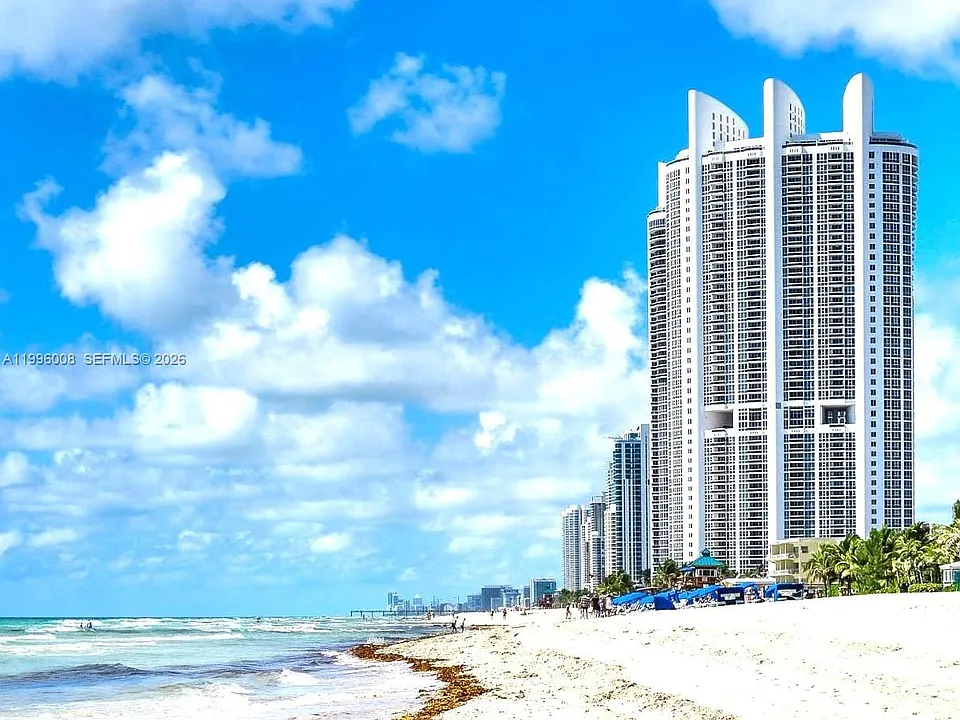 18201 Collins Ave #4305