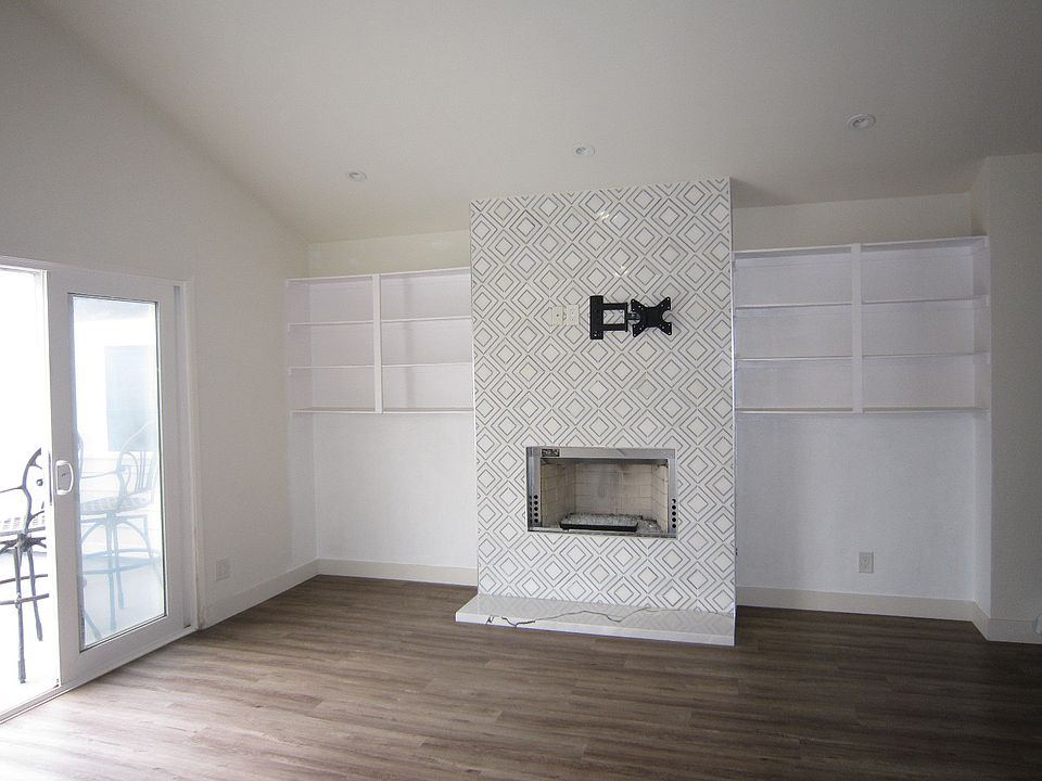 1st image of 1812 W Balboa Blvd