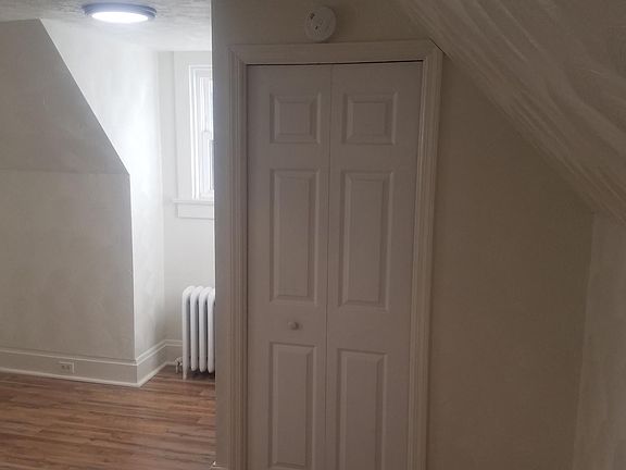 3rd image of 425 N Main St #4B